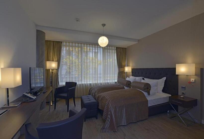 اتاق سوپریور, Vier Jahreszeiten Berlin City