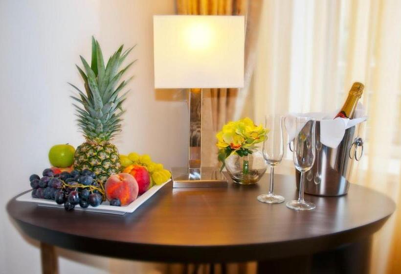 سوییت, Vier Jahreszeiten Berlin City