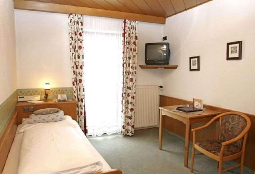 スタンダードシングルルーム, Völserhof