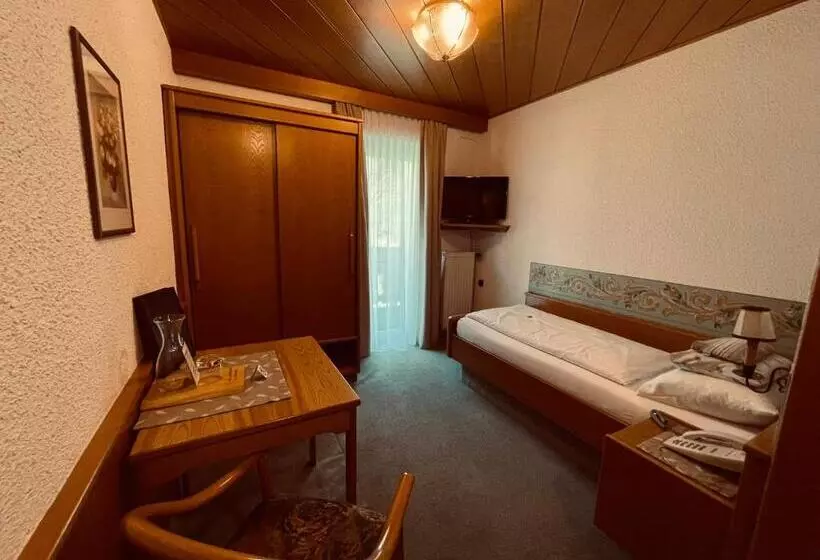 スタンダードシングルルーム, Völserhof