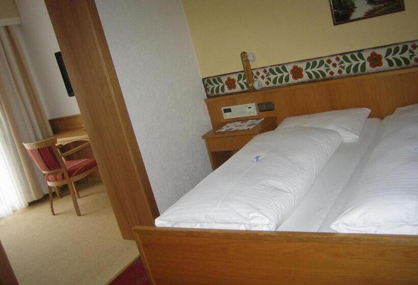 コンフォートルーム, Völserhof