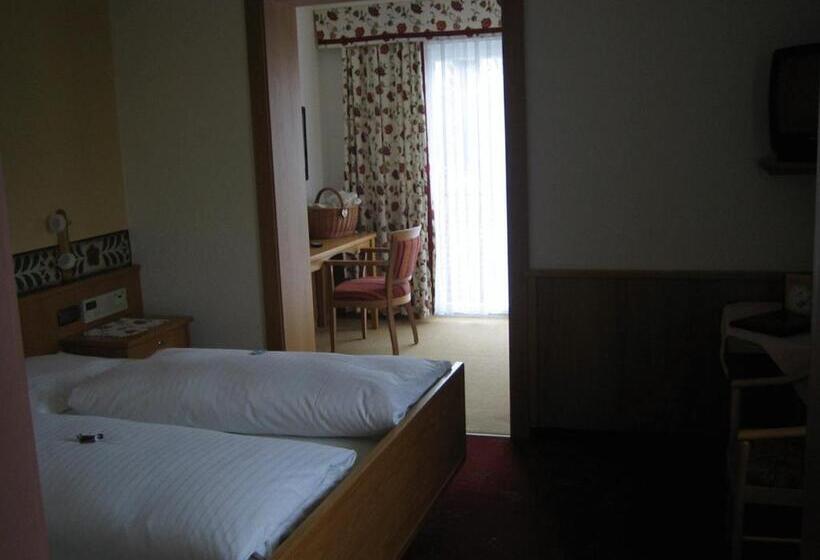 コンフォートルーム, Völserhof