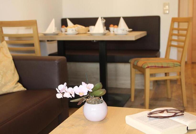 Апартаменты 1 Спальня с Балконом, Pension Norika