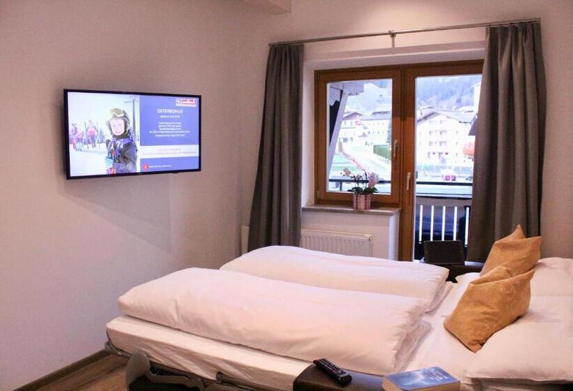 Апартаменты 1 Спальня с Балконом, Pension Norika