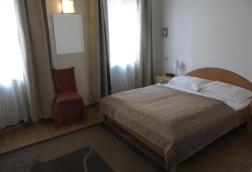 اتاق استاندارد, Stadtpark