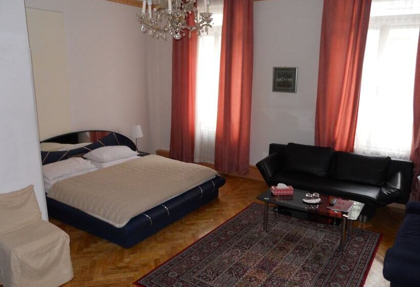 اتاق استاندارد سه نفره, Stadtpark