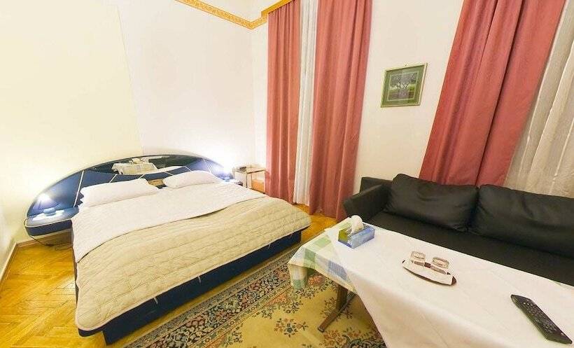 اتاق استاندارد سه نفره, Stadtpark