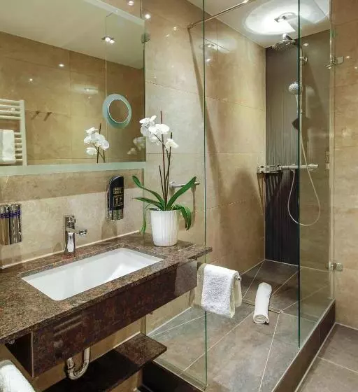 ファミリールーム, Tiptop Hotel Burgschmiet Garni