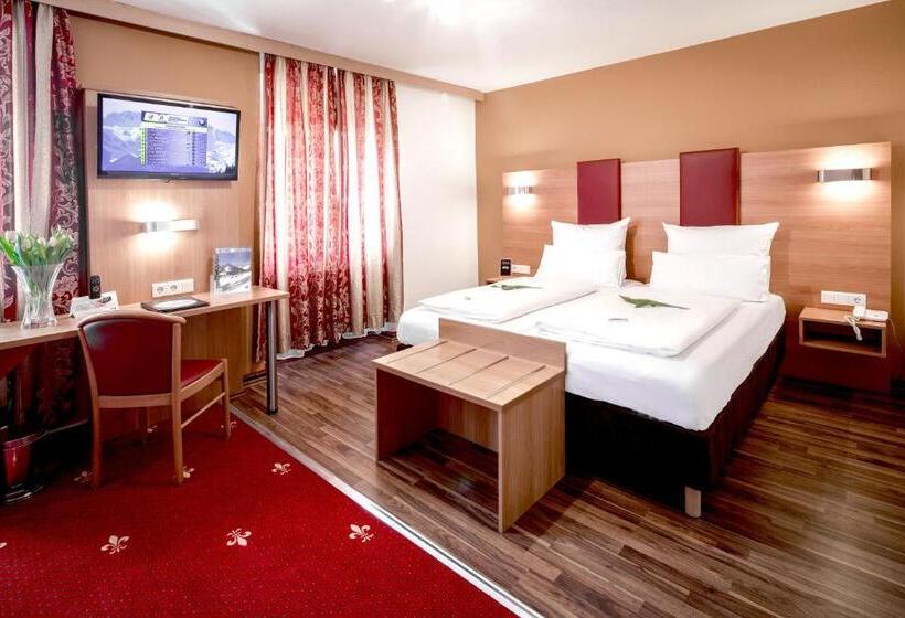 Четырехместный Номер Стандарт, Tiptop Hotel Burgschmiet Garni