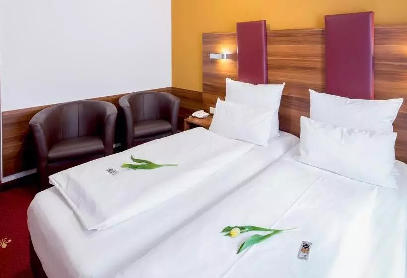 スタンダードルーム, Tiptop Hotel Burgschmiet Garni