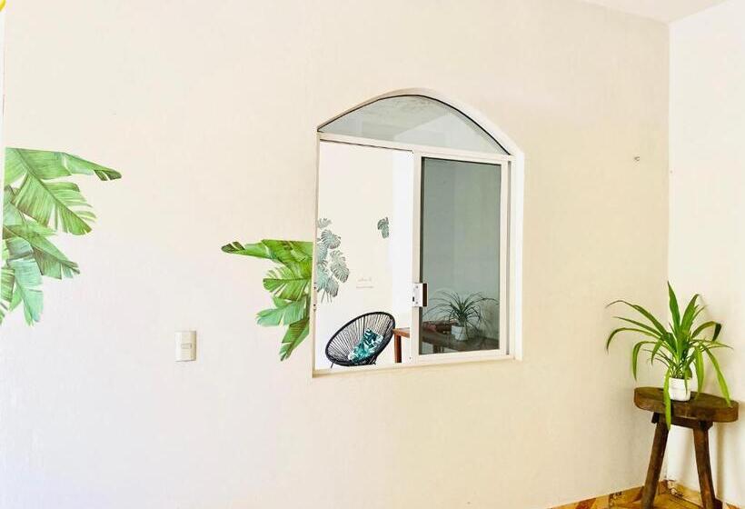 Pokój Basic Trzyosobowy, Casa Karma