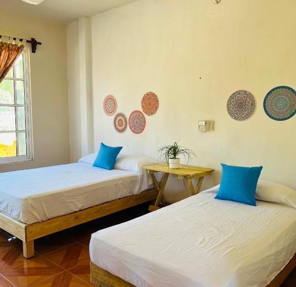 Pokój Basic Trzyosobowy, Casa Karma