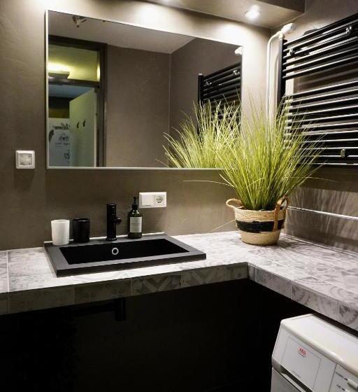 اتاق استاندارد سه تخته با چشمانداز باغ, Jungle Stay In A Hidden Paradise