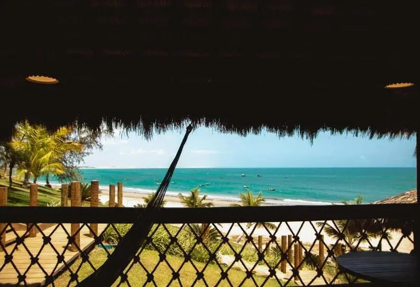 デラックスバンガロー, Collina Beach