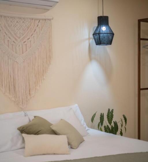 سوییت جونیور, Mayanah Bacalar