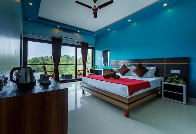 带阳台的豪华间, Om Shanti Residence