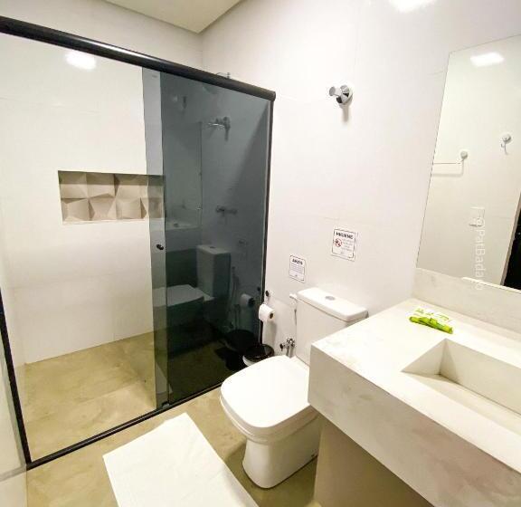 جناح, Pousada Reserva Central