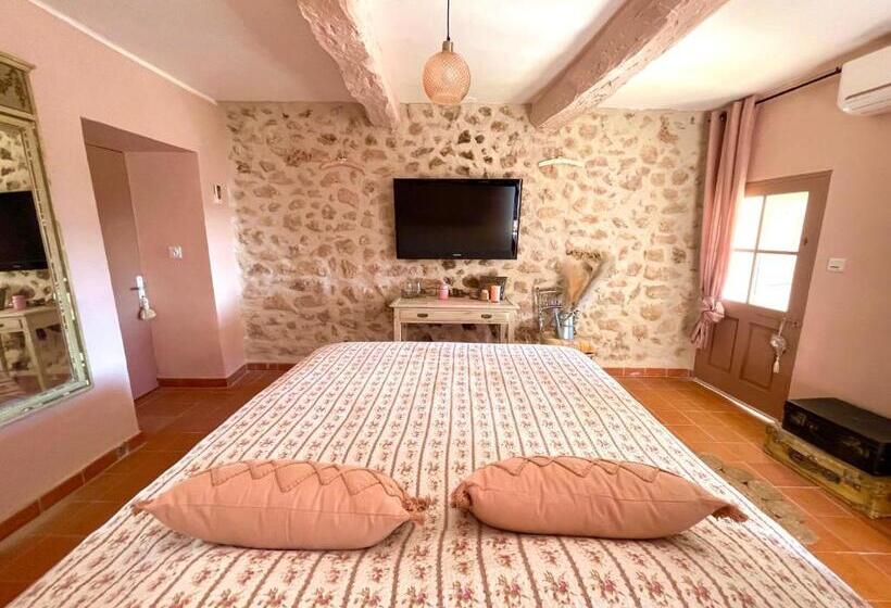 스탠다드 룸 풀장 전망, La Bergerie Barbebelle