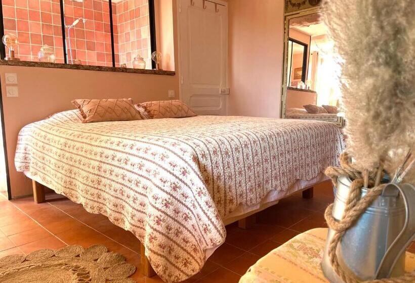 스탠다드 룸 풀장 전망, La Bergerie Barbebelle