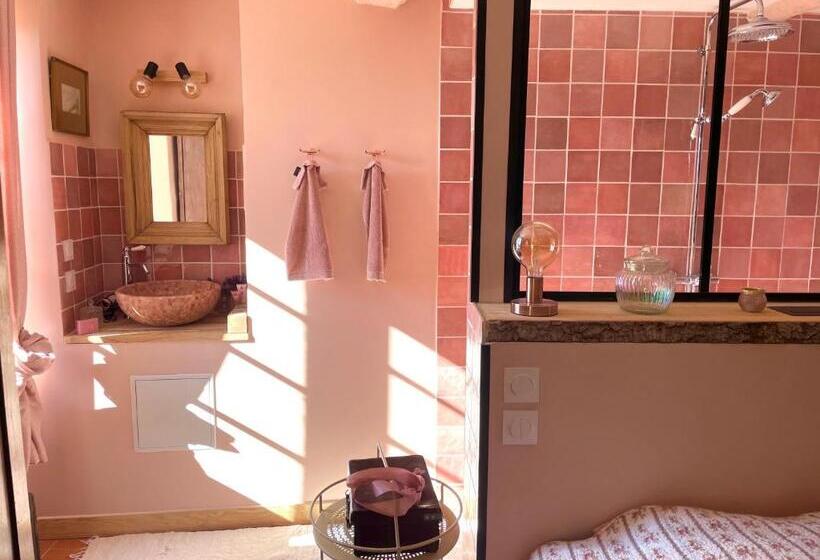 스탠다드 룸 풀장 전망, La Bergerie Barbebelle