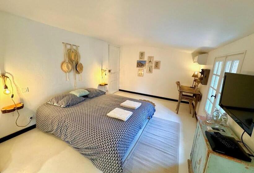 Стандартный Номер Кровать Кинг, La Bergerie Barbebelle