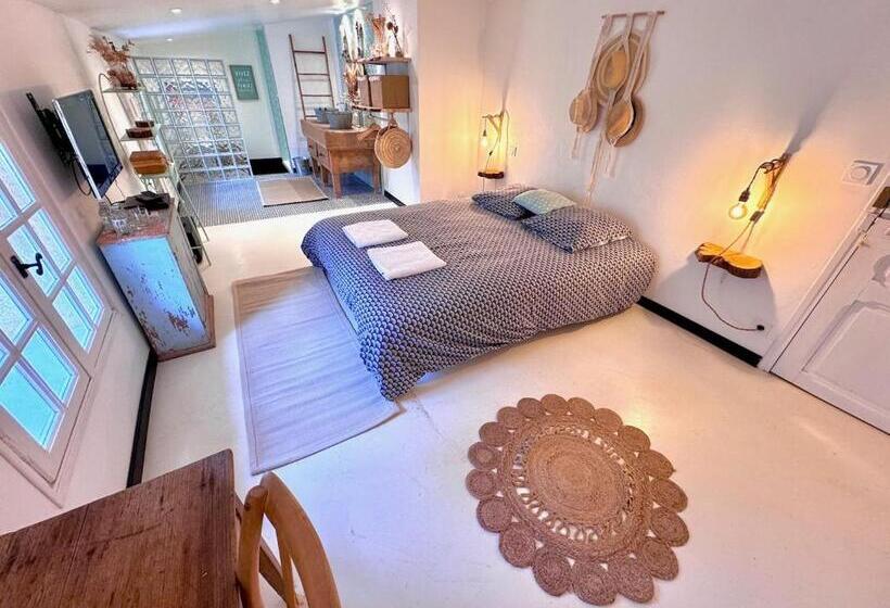 Стандартный Номер Кровать Кинг, La Bergerie Barbebelle