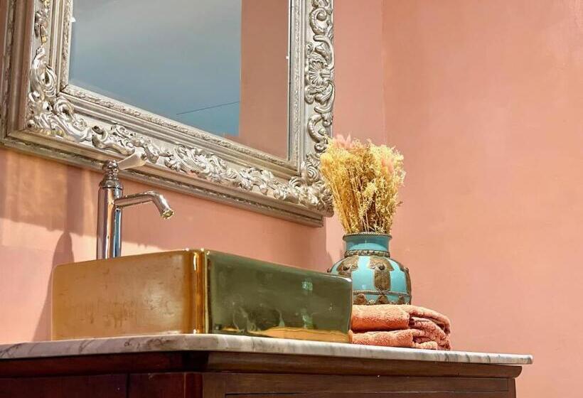 디럭스 스위트 킹 침대, La Bergerie Barbebelle