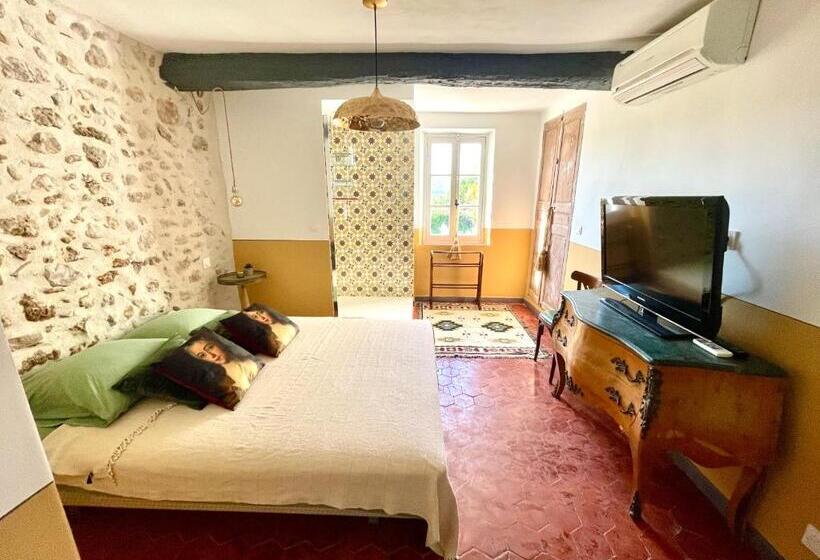 스탠다드 룸 풀장 전망, La Bergerie Barbebelle