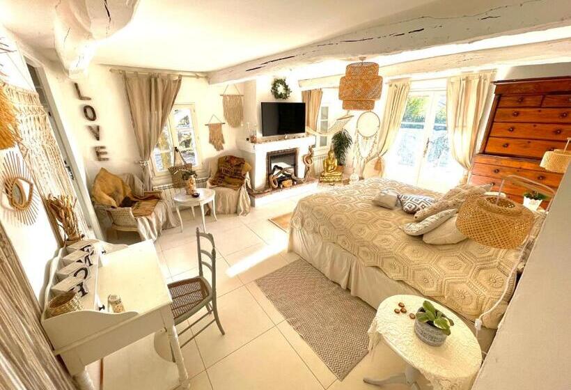 발코니가 있는 스위트, La Bergerie Barbebelle