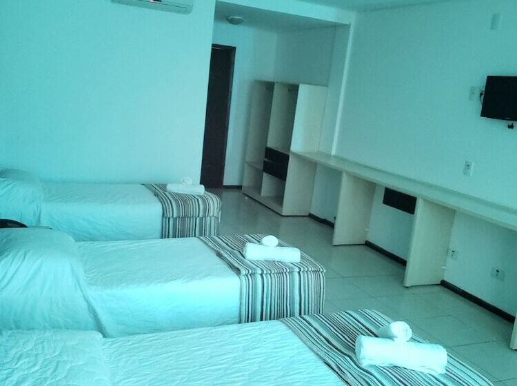 חדר סטנדרט לשלושה, Castelo Branco