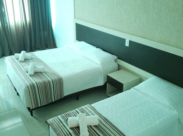 חדר סטנדרט לשלושה, Castelo Branco