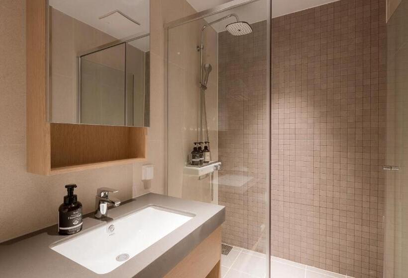 Семейный Номер, Chestertons Sokcho