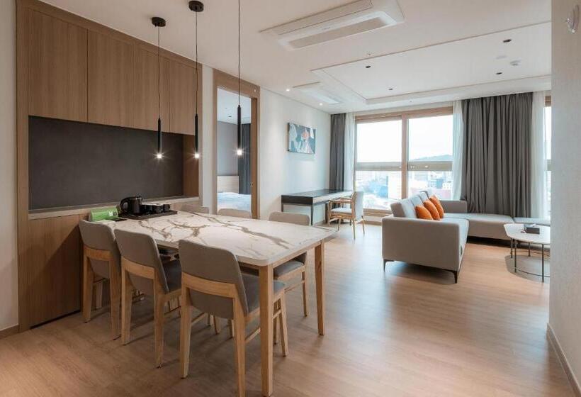 Апартаменты Premium 2 Спальни, Chestertons Sokcho