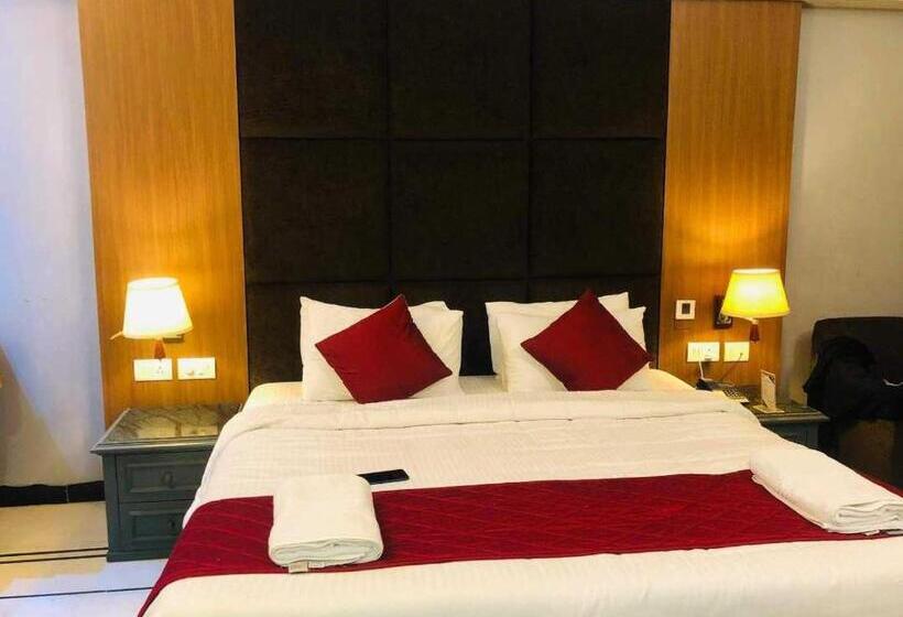 חדר סטנדרט עם מיטת קינג, Zip By Spree Hotels Surabi International Vellore