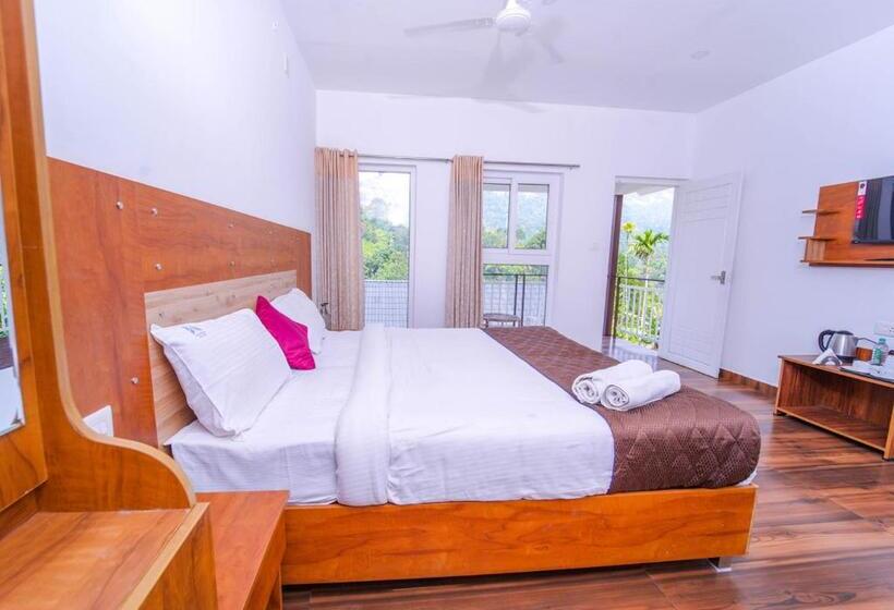 バルコニー付きスタンダードルーム, Munnar Majetsic Resort With Pool By Voye Homes