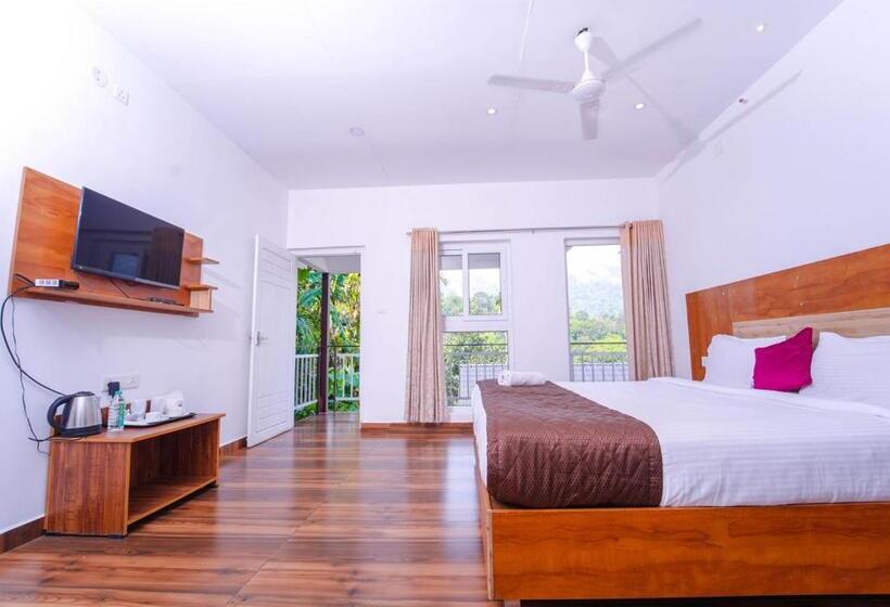 バルコニー付きスタンダードルーム, Munnar Majetsic Resort With Pool By Voye Homes