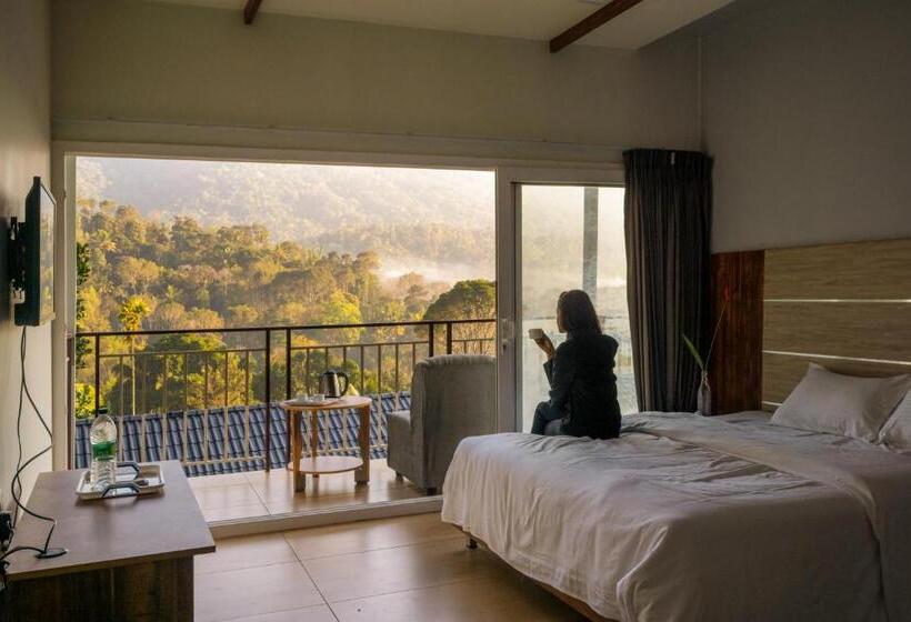 バルコニー付スイート, Munnar Majetsic Resort With Pool By Voye Homes