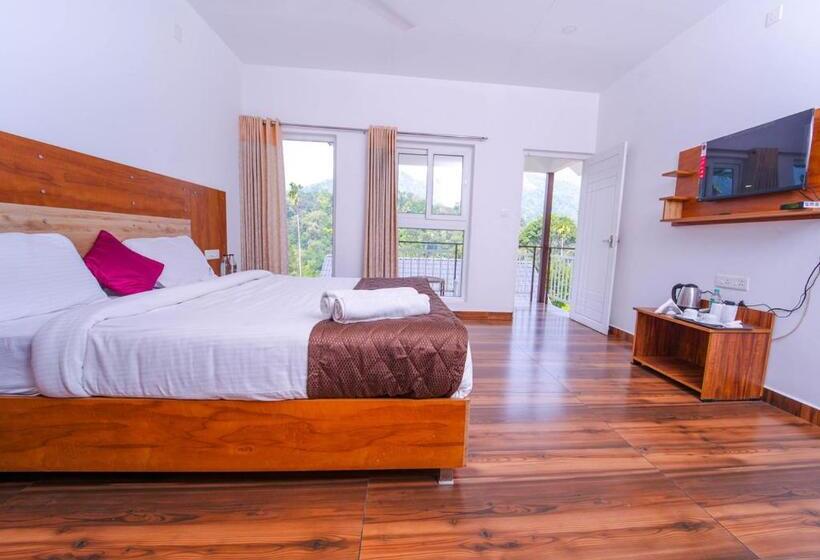 バルコニー付きスタンダードルーム, Munnar Majetsic Resort With Pool By Voye Homes