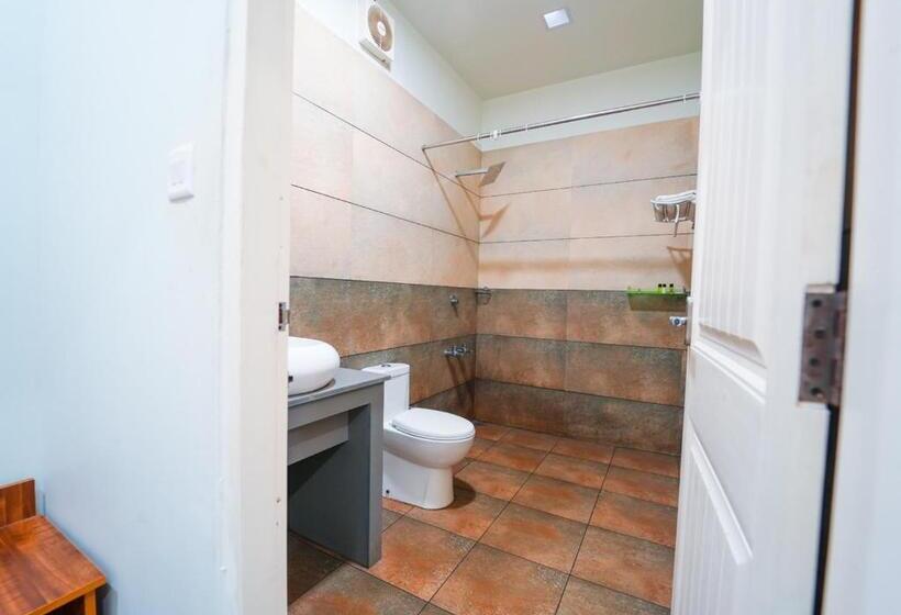 バルコニー付きスタンダードルーム, Munnar Majetsic Resort With Pool By Voye Homes