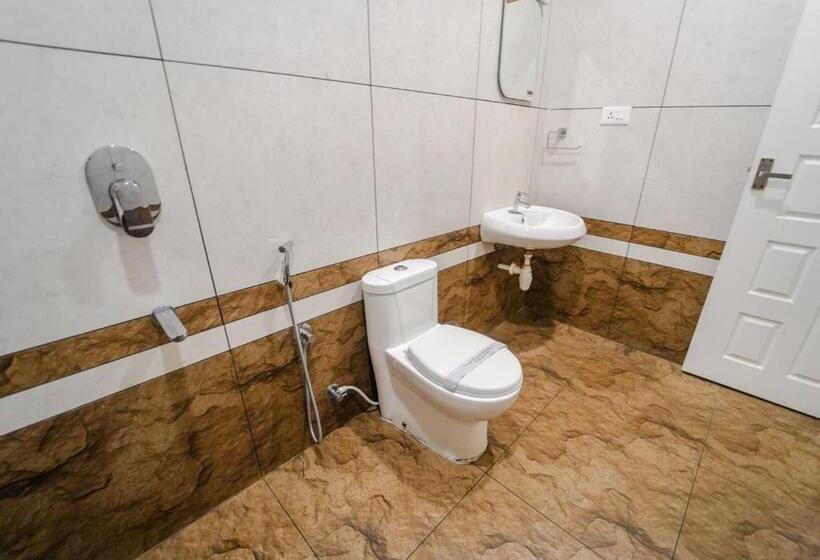 バルコニー付きスタンダードルーム, Munnar Majetsic Resort With Pool By Voye Homes