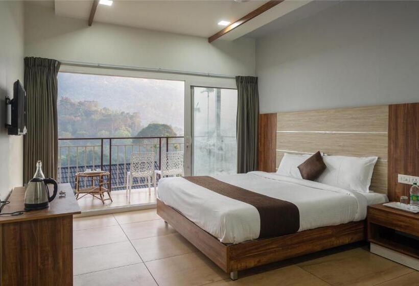 バルコニー付スイート, Munnar Majetsic Resort With Pool By Voye Homes
