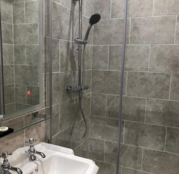 חדר דלוקס, The Old Lodge Guest House