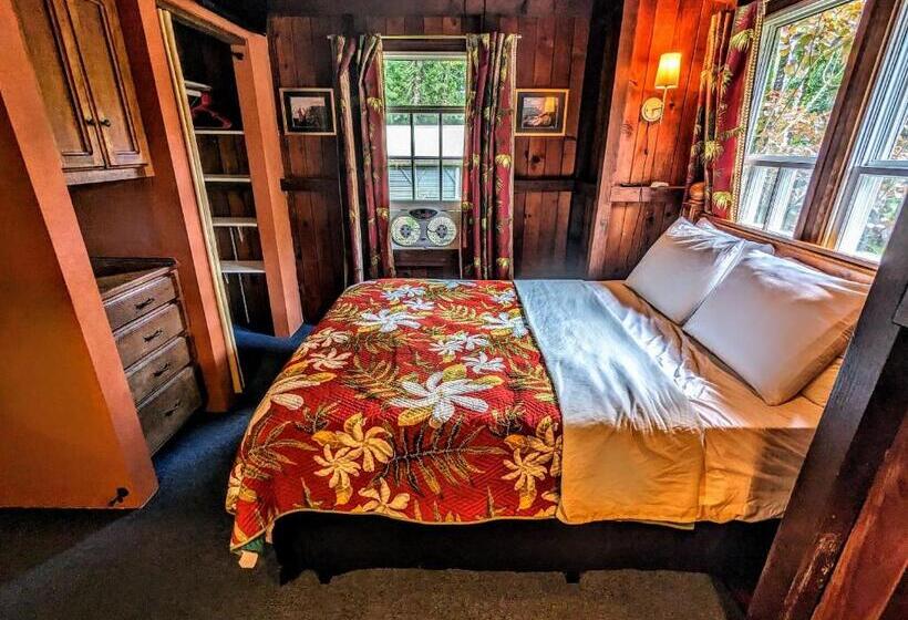 غرفة قياسية حمام مشترك, Kehena Mauka Nui Club Lgbtqia+ Clothing Optional