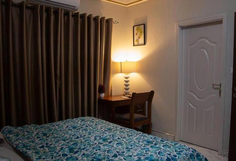 ファミリールーム, Veke Executive Lodge & Event Center