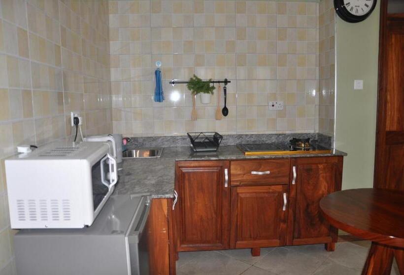 اتاق لوکس خانوادگی, Home Bliss Hotel  Fort Portal Uganda