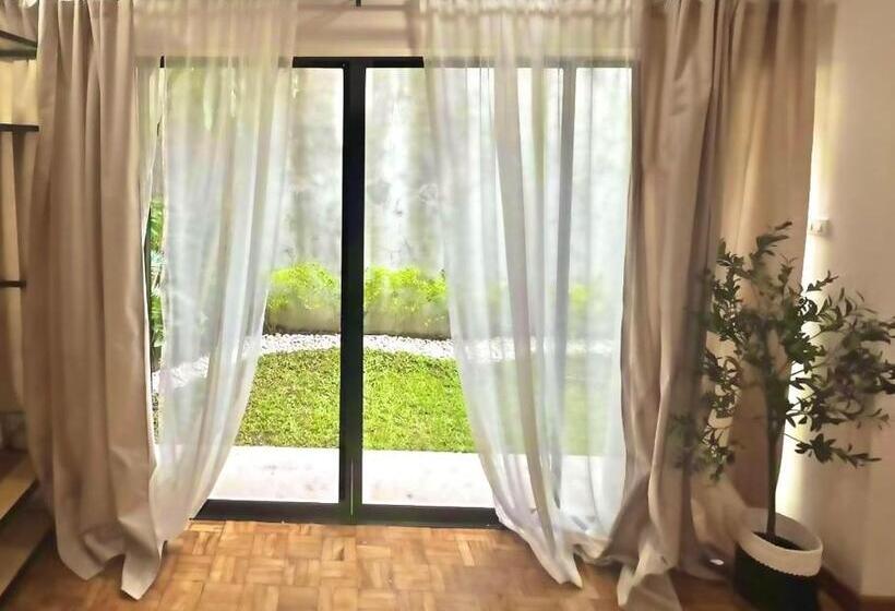 اتاق خانوادگی, Pinc