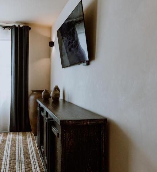 스탠다드 스튜디오, Amatte San Miguel De Allende