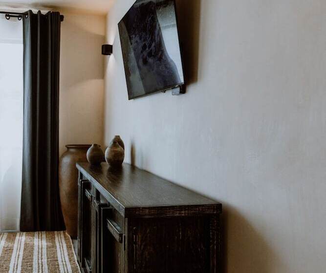 스탠다드 스튜디오, Amatte San Miguel De Allende