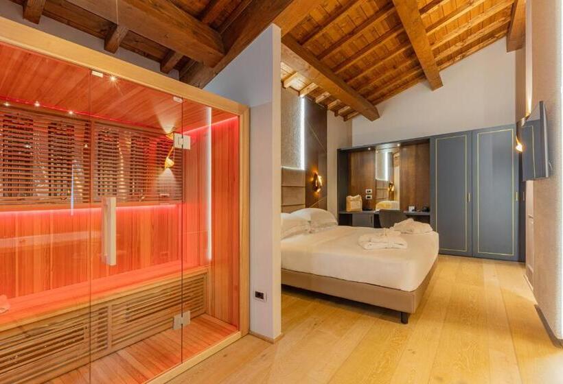 سوئیت با وان آب گرم, Le Cappuccinelle Suites&spa