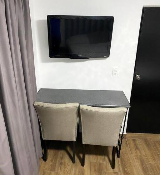 اتاق لوکس با تخت بزرگ, Olé